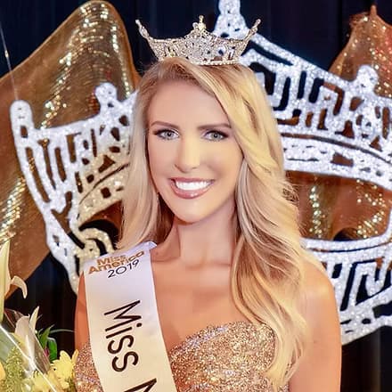 Heather Lee O'Keefe, Miss Miami 2019, during crowning moment.
