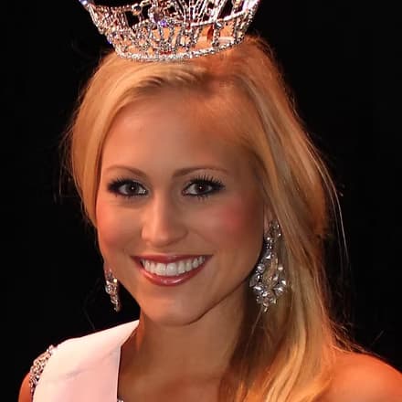 Keyla Foriere, Miss Miami Beach 2016, smiling in formal wear.
